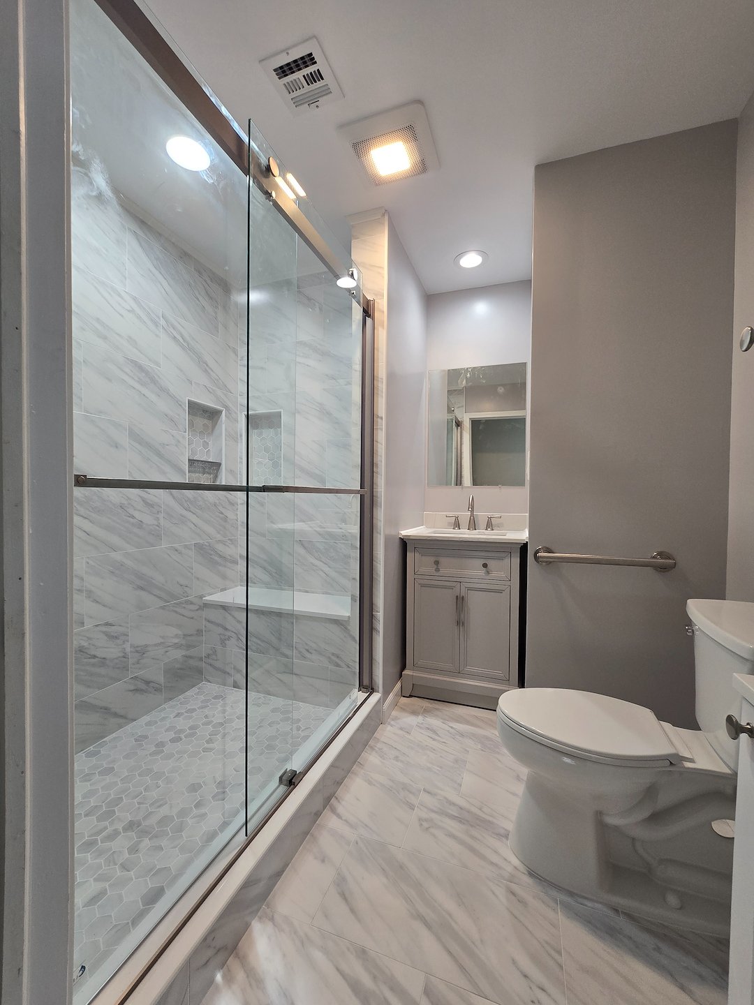 7 day bathroom remodel in Patchogue, New York